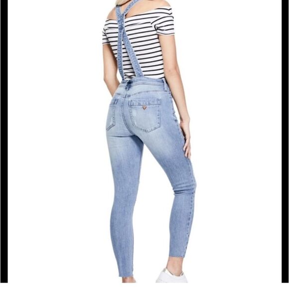 Guess Distressed Light Wash Rose Button Front Skinny Overalls Women’s 25 EUC - Picture 9 of 14